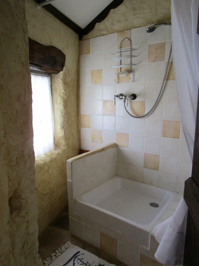 La Maison De St Victor Bed and Breakfast Saint-Victor-de-Malcap Esterno foto